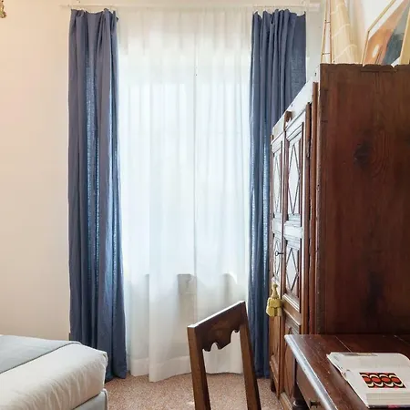 Azzurro Giuliana